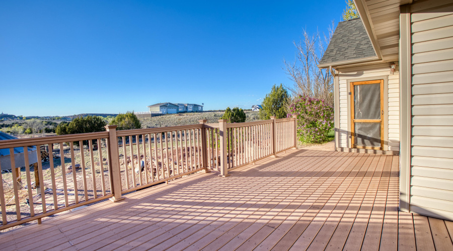 Expansive Open Back Deck