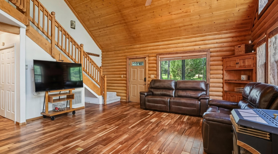 8_004_dsc_3346_re_edit_dec2bdfb-c405-413