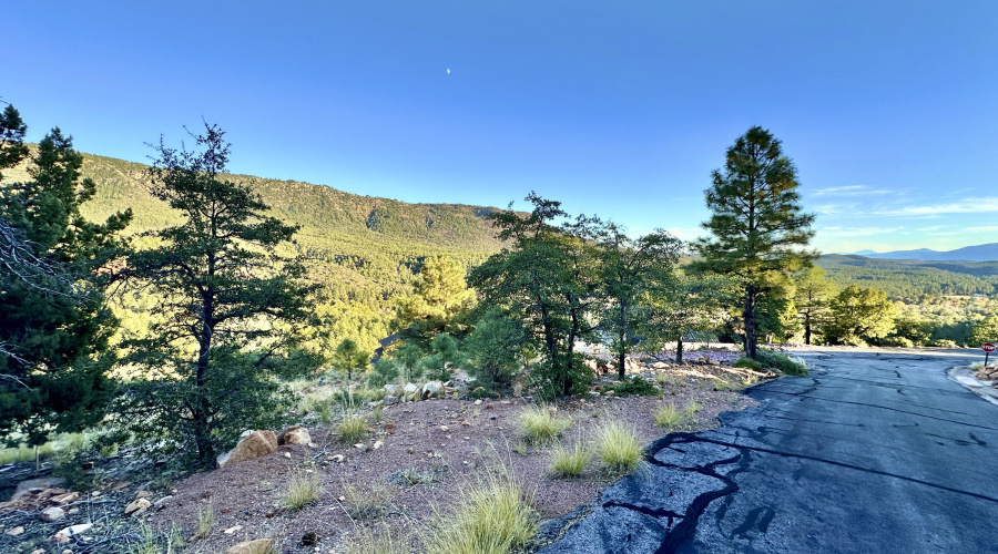 132 N Knob Hill - views South