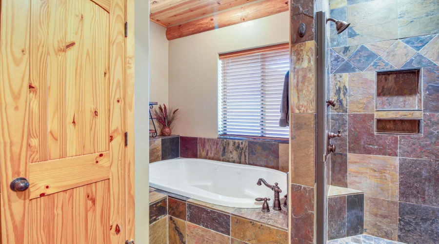 20251223220816478085000000-o