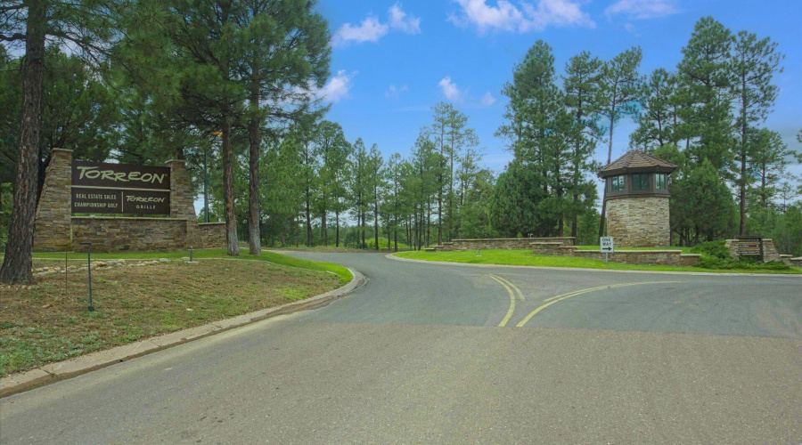 40-860 S. Spirea Ln., Show Low, AZ 85901