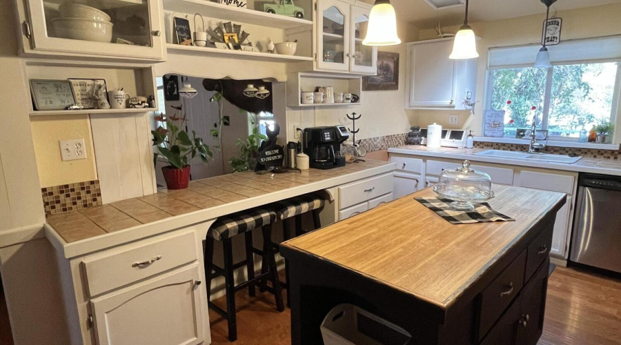 D972F248-4A29-4933-8AC9-1540943C5397