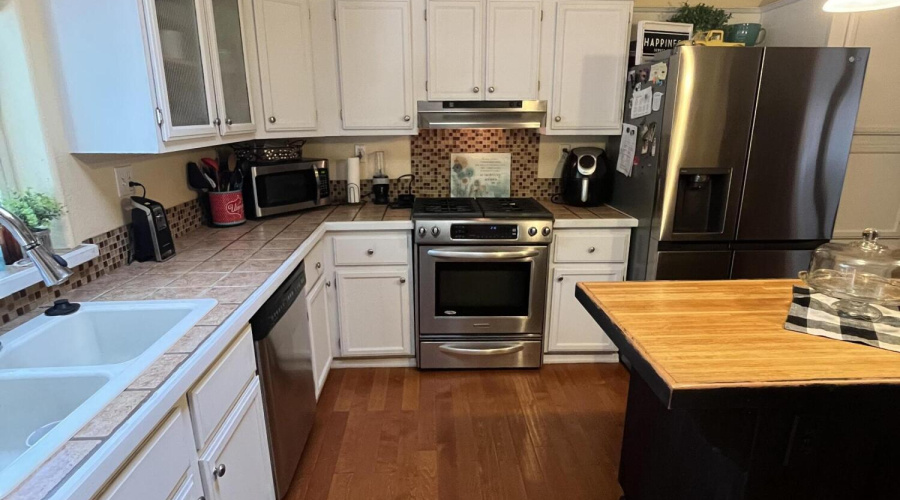 638CDB61-8EAB-4D53-8C53-03C81E040D82