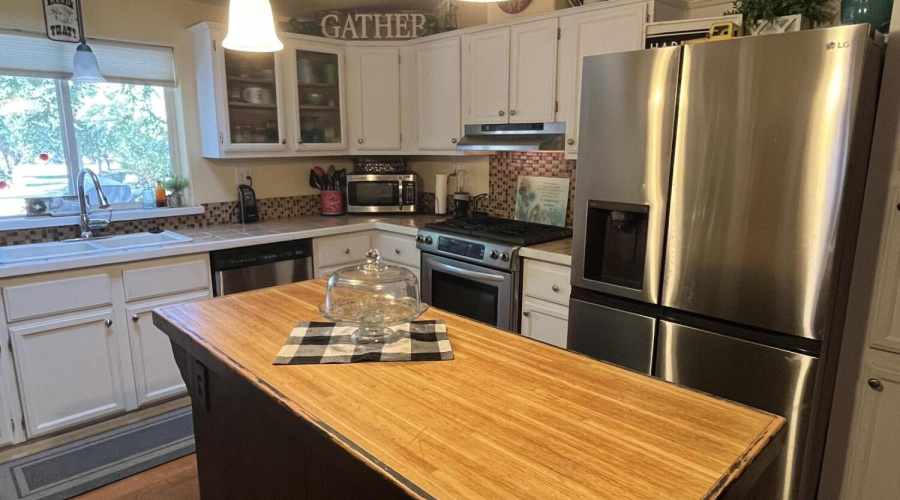 BB35D8CE-DDD3-4B84-962A-3B7648EC7FE4