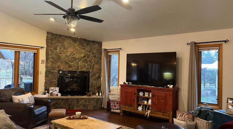 Blue House-Great Room