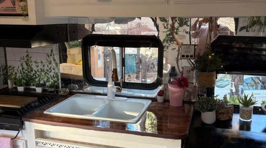 588046763_844145231359306_47619990048318