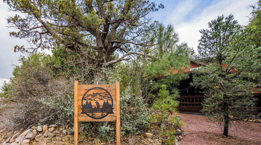 011_Trout_Creek_Cabin