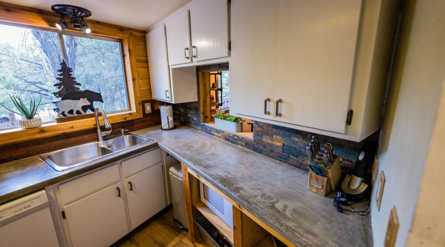 066_Trout_Creek_Cabin