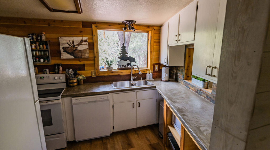 067_Trout_Creek_Cabin