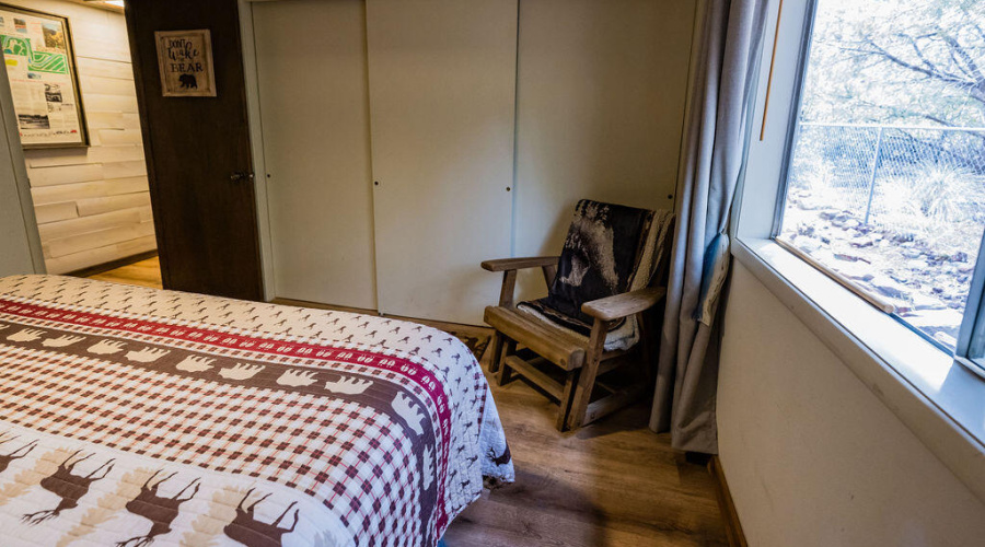 072_Trout_Creek_Cabin