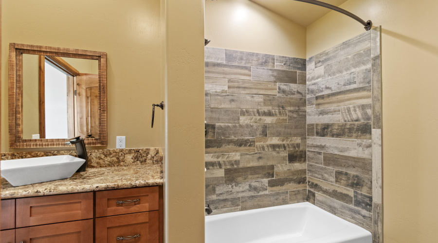 2nd Primary Bath