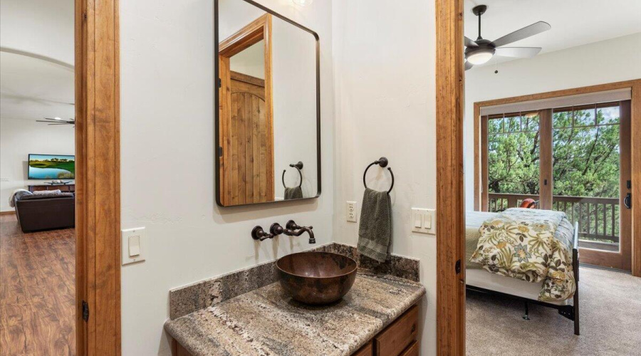 Guest Bath - Main Level