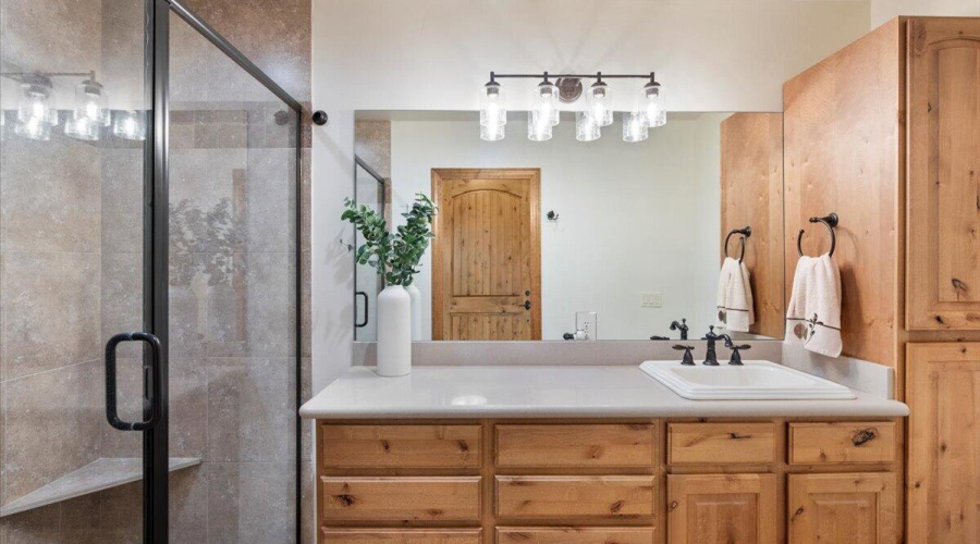 Guest Suite - Lower Level