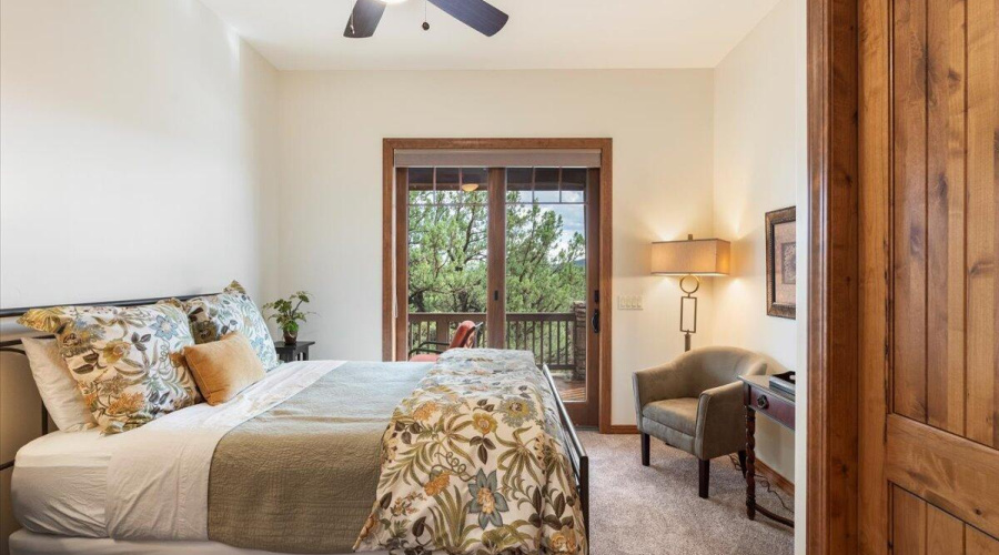 Guest Room - Main Level