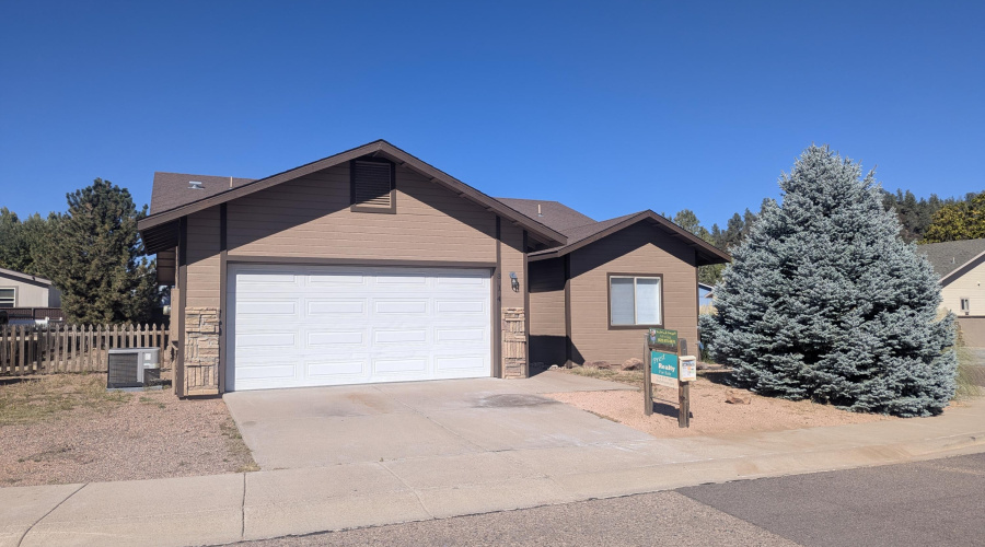 PXL_20251021_210724275.RAW-01.COVER