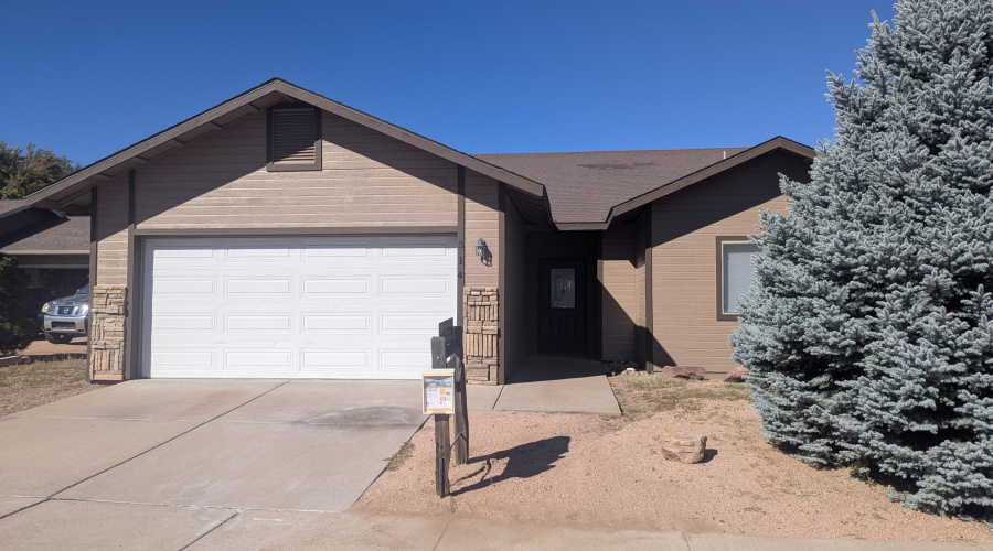 PXL_20251021_210739376.RAW-01.COVER