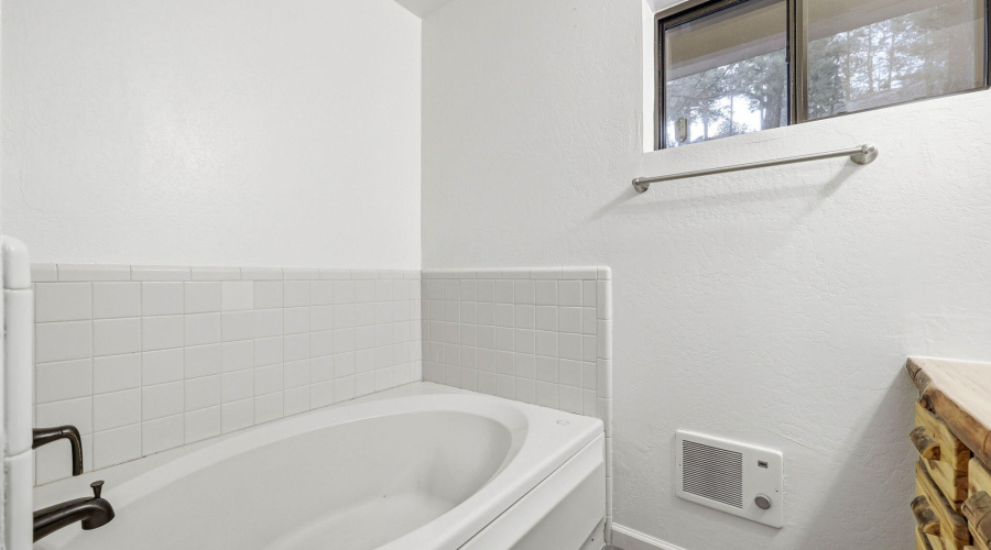 111CR1120-Greer-AZ-18