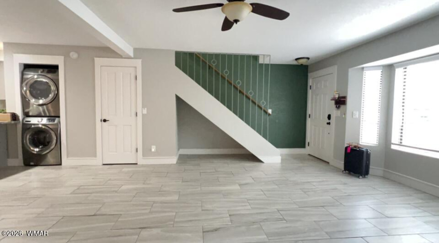 2efa2aac-7a9c-413a-a4d2-25218af25793