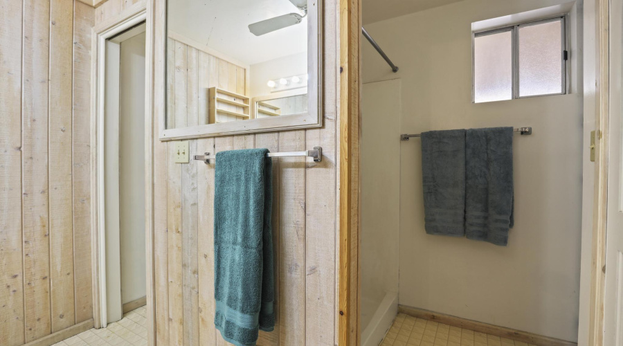 7984 W Vista Del Norte Primary Bath 2