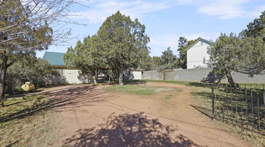 7984 W Vista Del Norte Yard 2