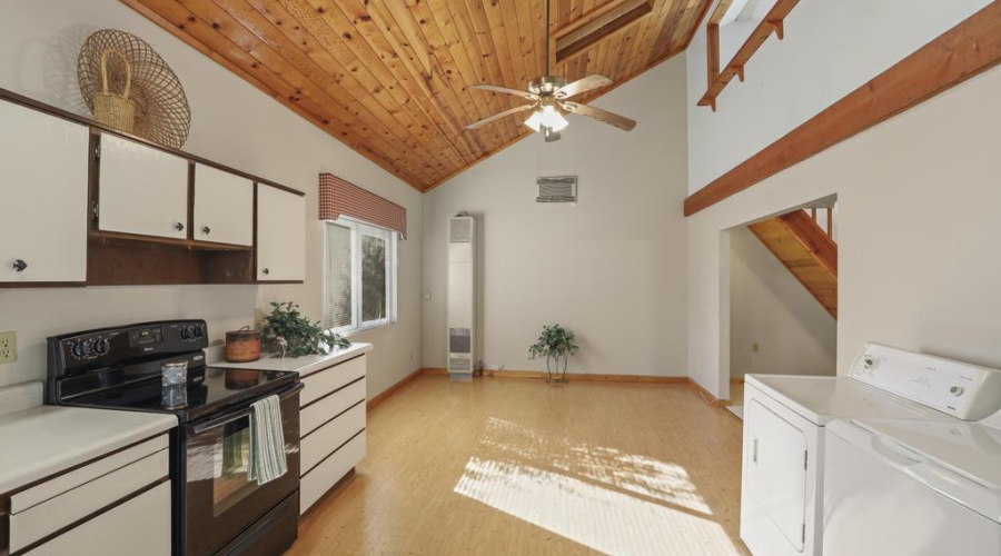 7984 W Vista Del Norte Kitchen 2