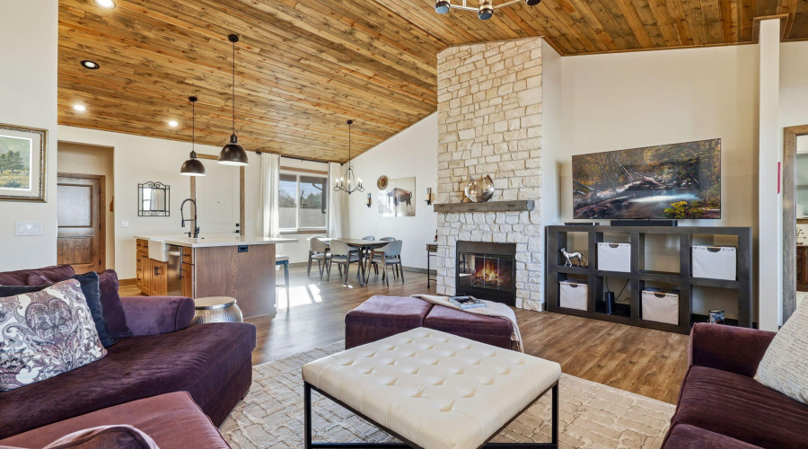 Great Room w/T&G Ceiling