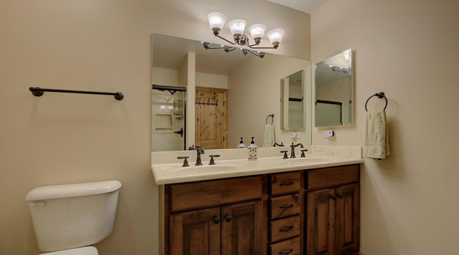 Galo Master Bath
