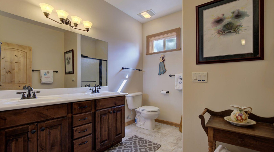 galo guest bath