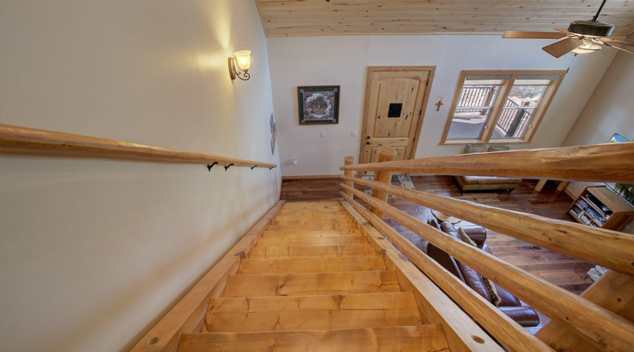 galo upstairs view