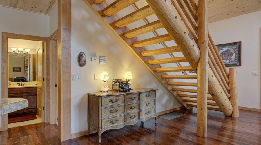galo under stairs space