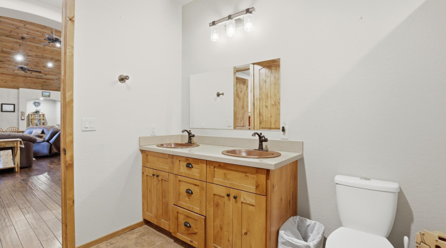 1412_Phoenix_St_045