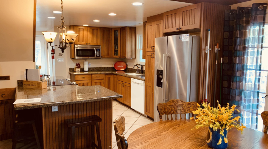 Eat In Kitchen