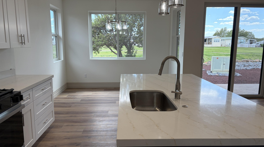 Kitchen/Dining
