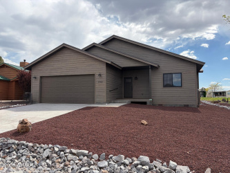 1962 Passage Drive, Show Low, Arizona 85901, Bedrooms, ,Bathrooms,Residential,For Sale,Passage,259355