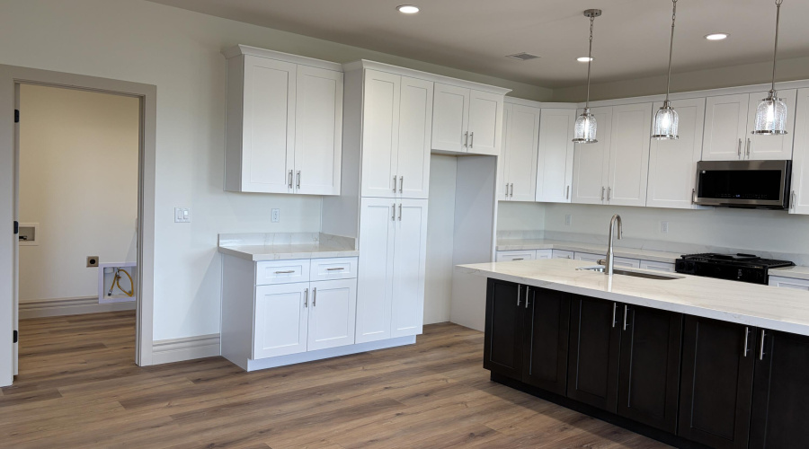 Kitchen/Utility Room