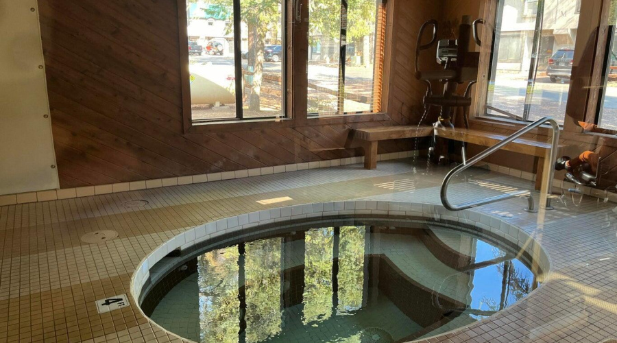 Country Pines Spa