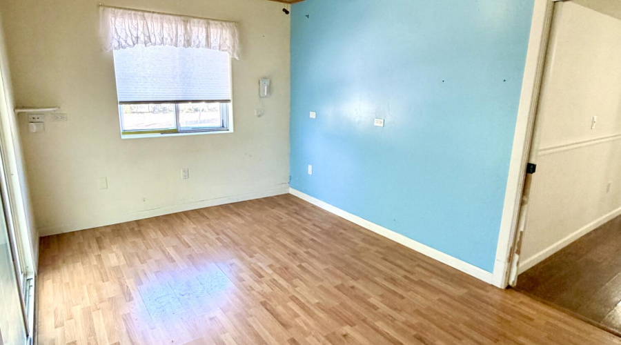 Third bedroom2