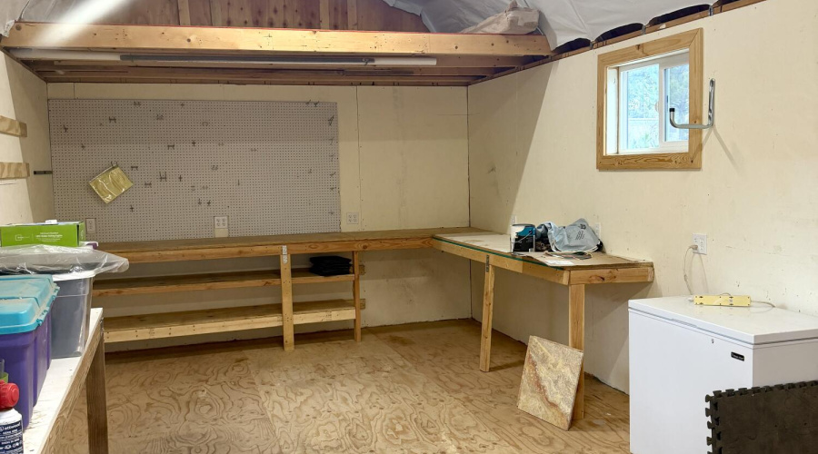 Shed barn 14 x 24 interior