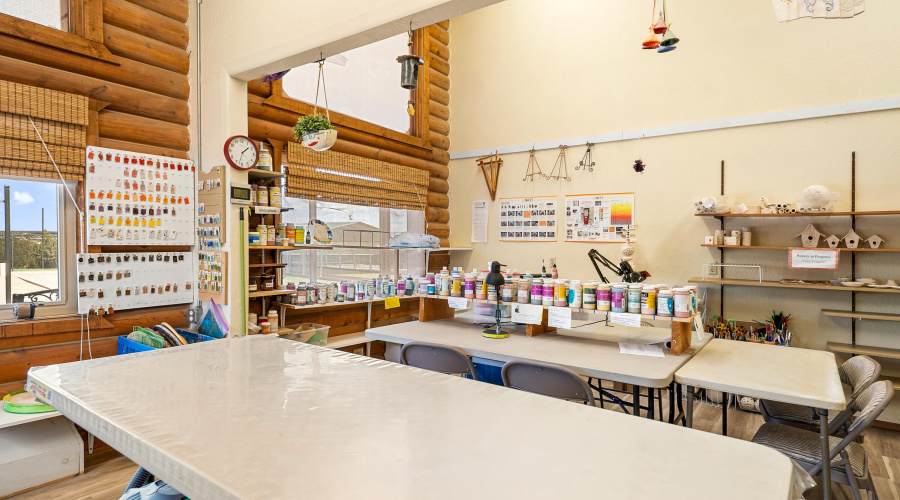 Juniper Ridge Resort Crafting Room