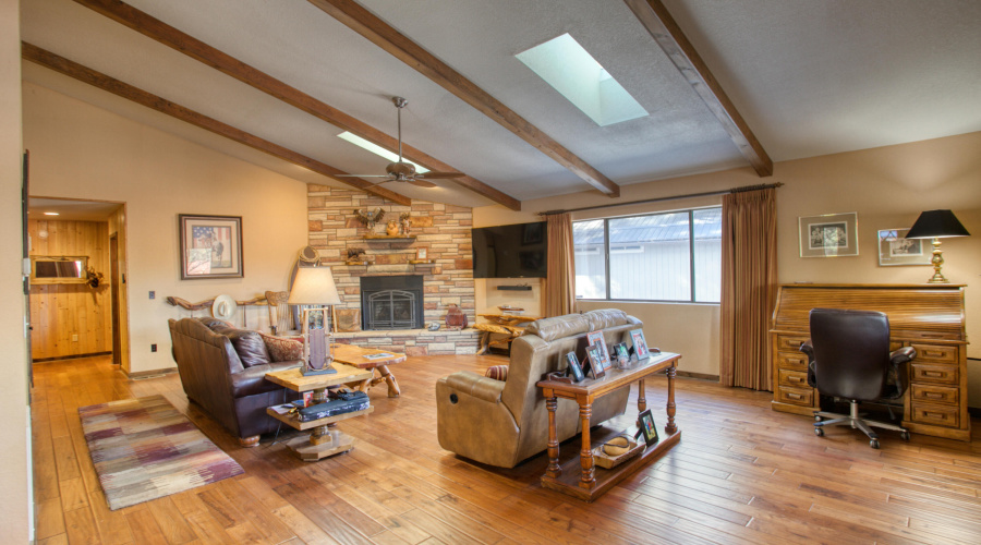 Wood Engineered Floor Throughout