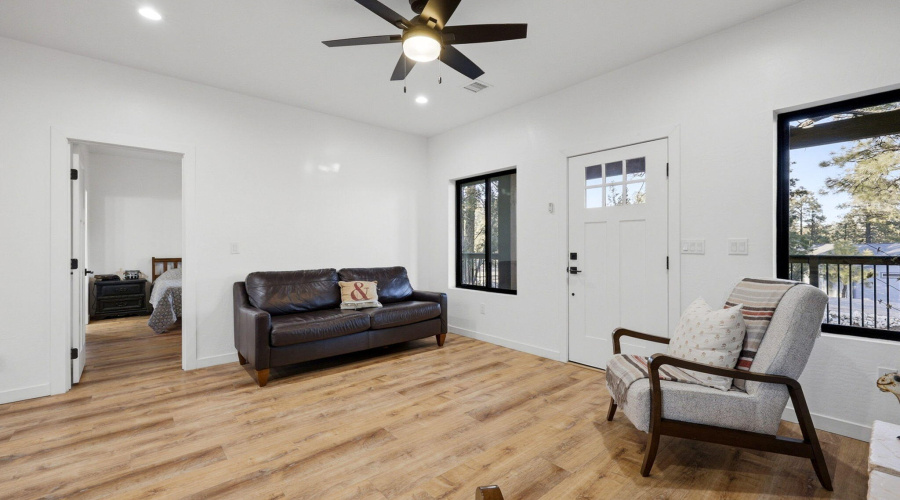 2225RoundaboutWay-HeberOvergaard-AZ-13