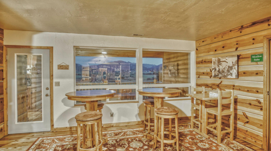 Lodge Bar