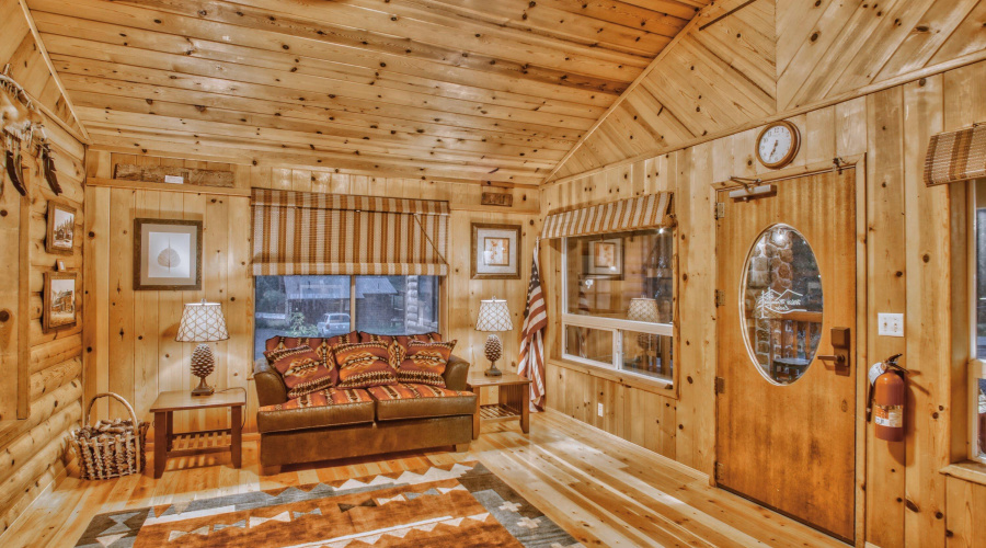 Lodge Foyer 2