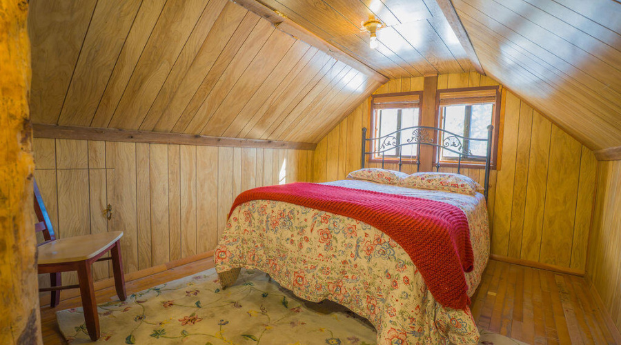 181 Park upstirs bedroom 4