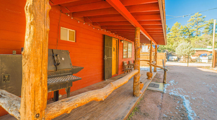 181 Park coverd porch 1