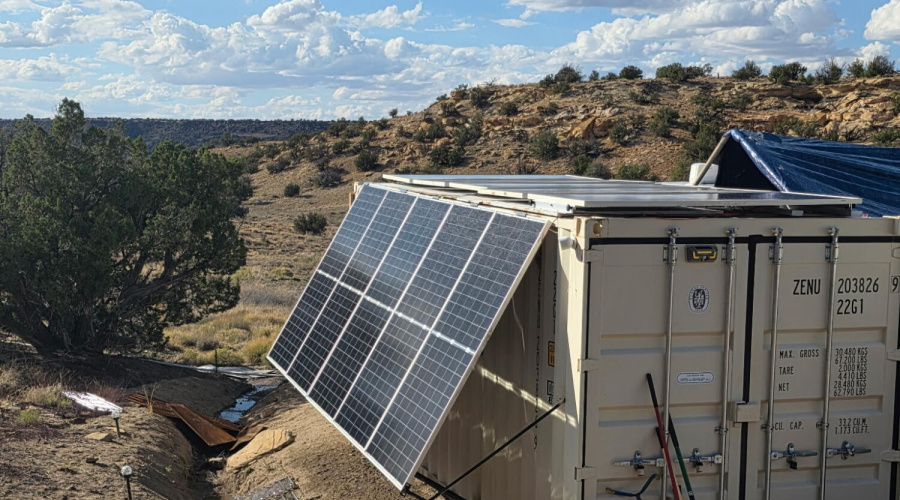 Container w/ solar