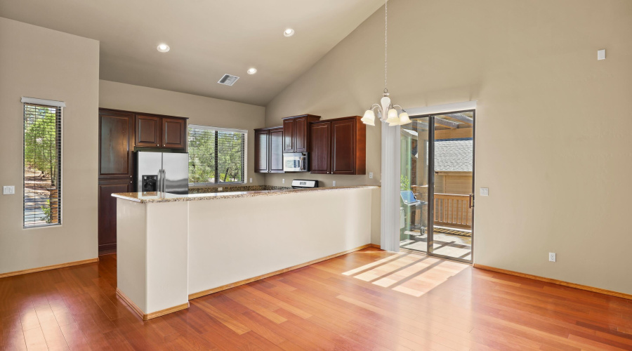 kitchen/dining
