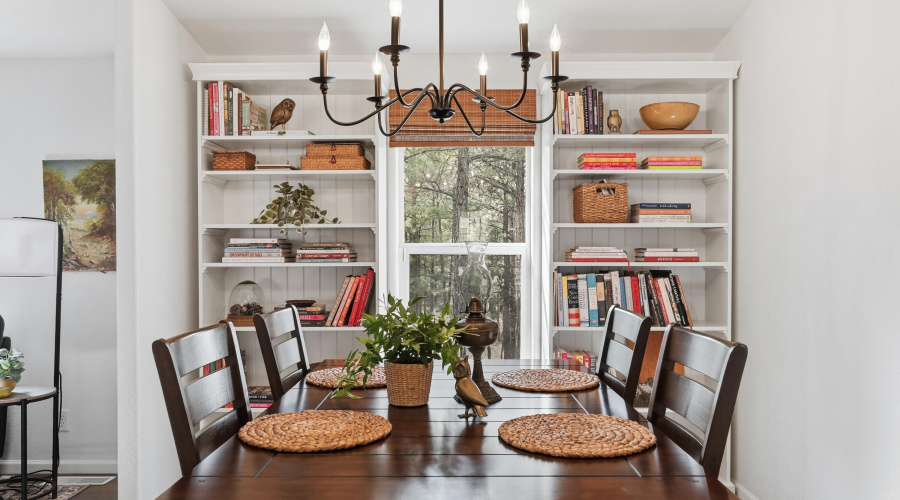 Dining area 2