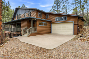 1041 White Tail Drive, Show Low, Arizona 85901, Bedrooms, ,Bathrooms,Residential,For Sale,White Tail,259545