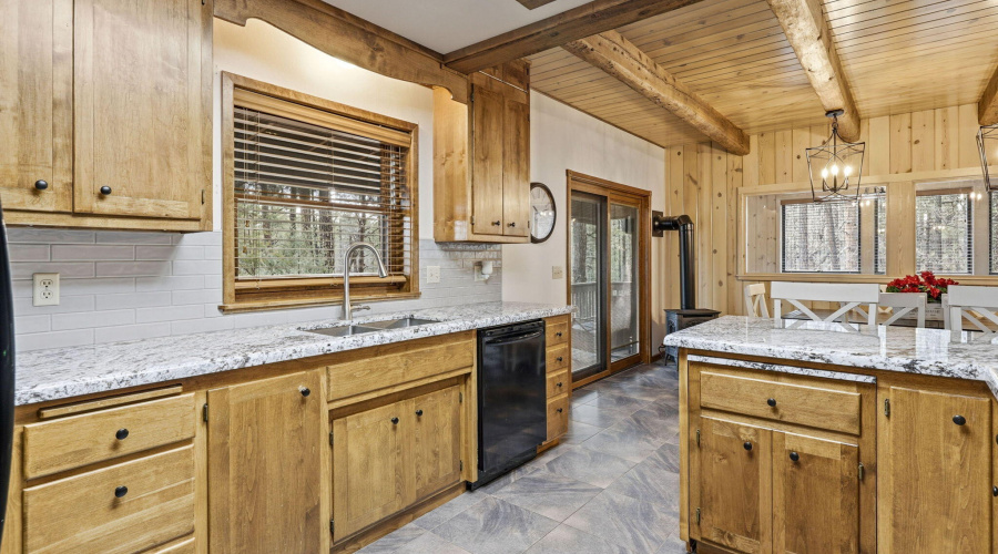 1041WhiteTailDr-ShowLow-AZ-13